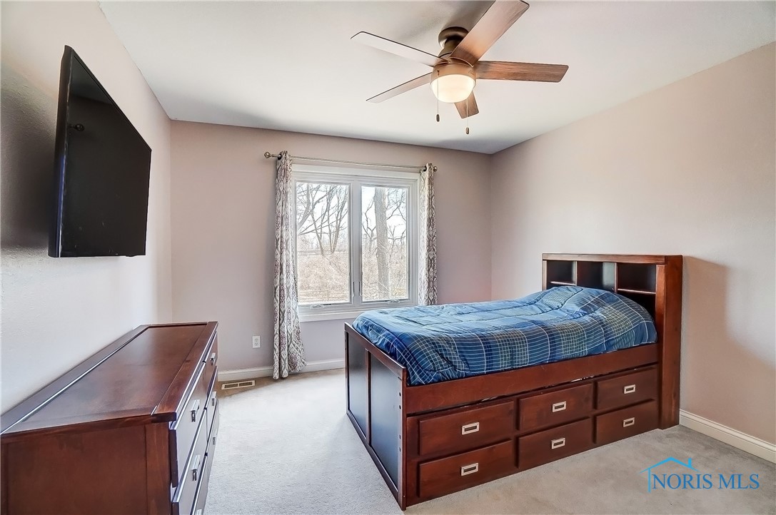 7221 Apache Trail, Holland, Ohio image 28