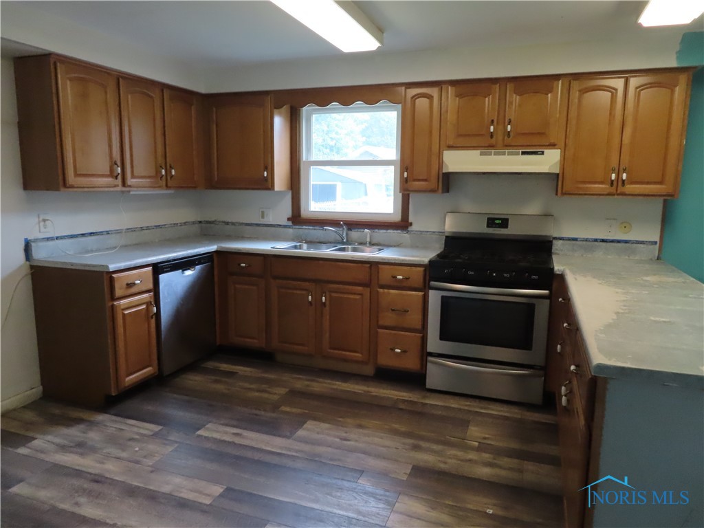 202 Huntington Drive, Bryan, Ohio image 4