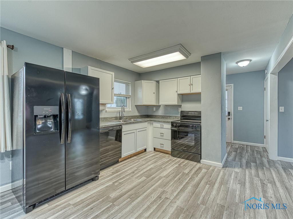 2220 Lehman Avenue, Toledo, Ohio image 9
