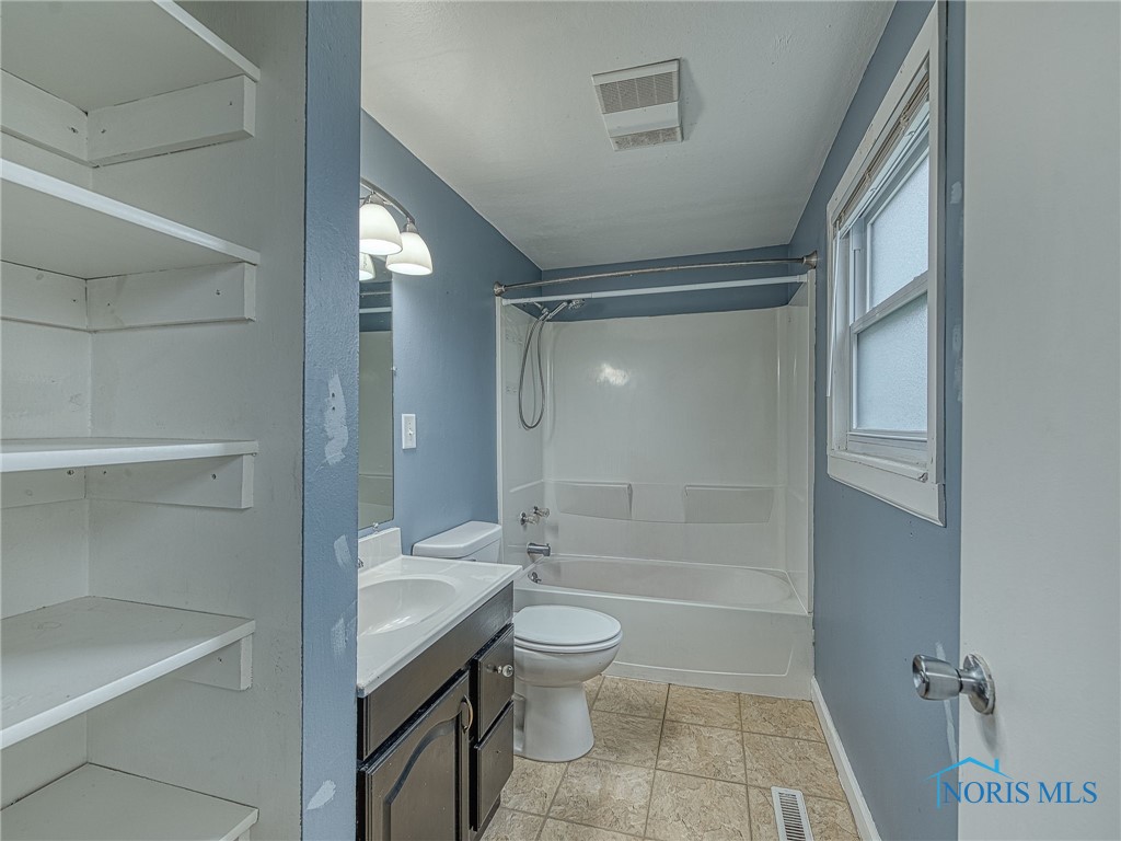 2220 Lehman Avenue, Toledo, Ohio image 27
