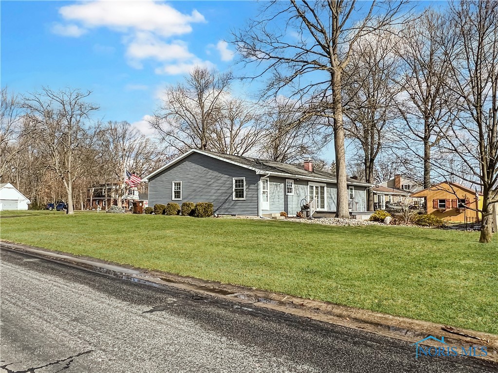 327 Northwood Drive, Defiance, Ohio image 3