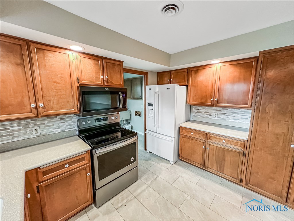 327 Northwood Drive, Defiance, Ohio image 17