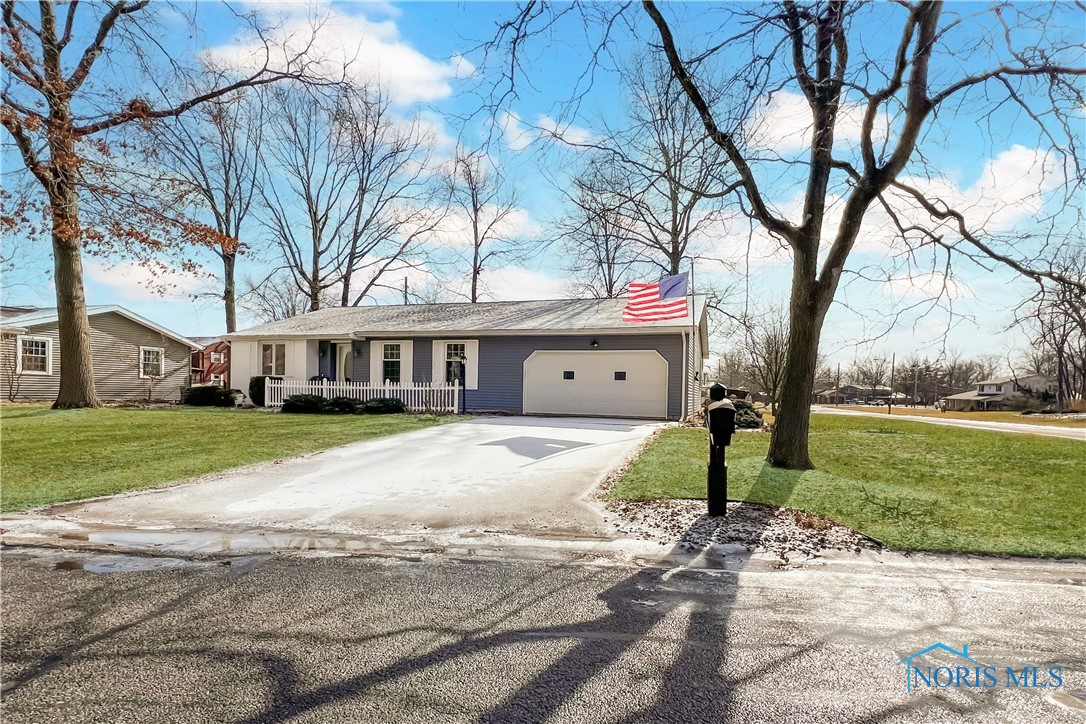 327 Northwood Drive, Defiance, Ohio image 2