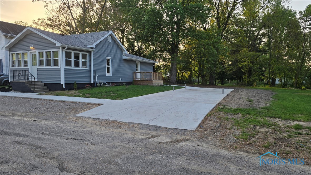 103 E North Street, Liberty Center, Ohio image 4