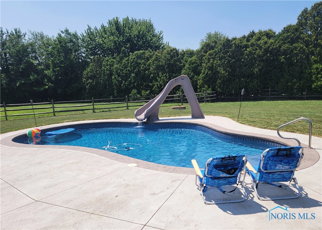 569 Ballybay Court