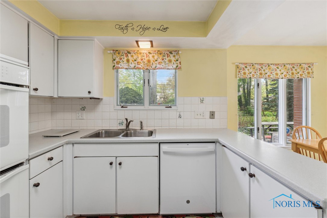 3448 Corey Road, Toledo, Ohio image 14