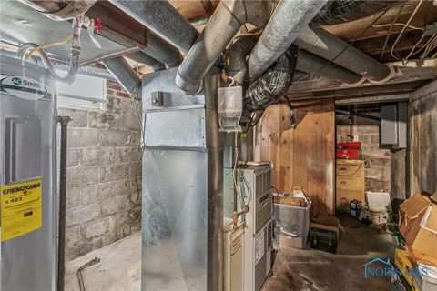 Tiny photo for 207 W Culbertson Street, Fostoria, OH 44830 (MLS # 6136900)