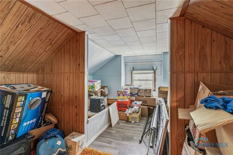 Tiny photo for 207 W Culbertson Street, Fostoria, OH 44830 (MLS # 6136900)