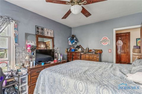 Tiny photo for 207 W Culbertson Street, Fostoria, OH 44830 (MLS # 6136900)