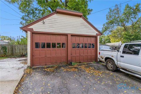 Tiny photo for 207 W Culbertson Street, Fostoria, OH 44830 (MLS # 6136900)