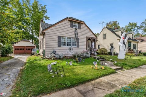 Tiny photo for 207 W Culbertson Street, Fostoria, OH 44830 (MLS # 6136900)