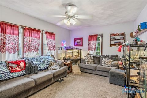 Tiny photo for 207 W Culbertson Street, Fostoria, OH 44830 (MLS # 6136900)