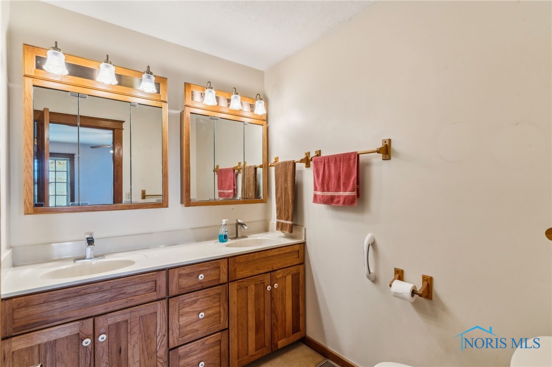 1629 Lockwood Road, Findlay, Ohio image 23