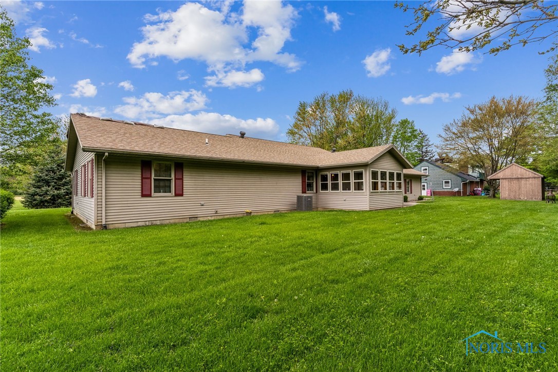 1629 Lockwood Road, Findlay, Ohio image 38