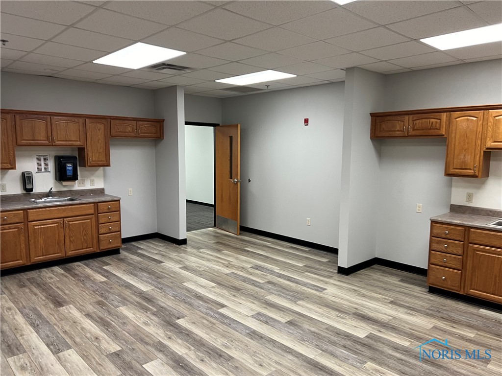 Findlay, Ohio 45840, United States, ,Residential,Active,37049