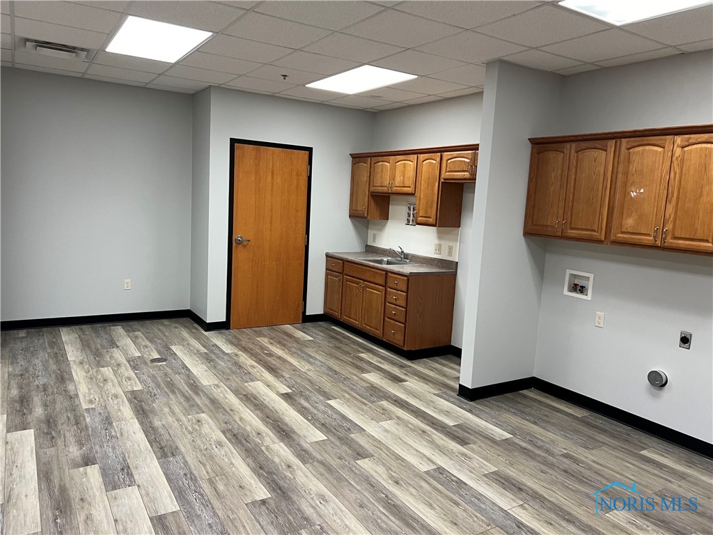 Findlay, Ohio 45840, United States, ,Residential,Active,37049