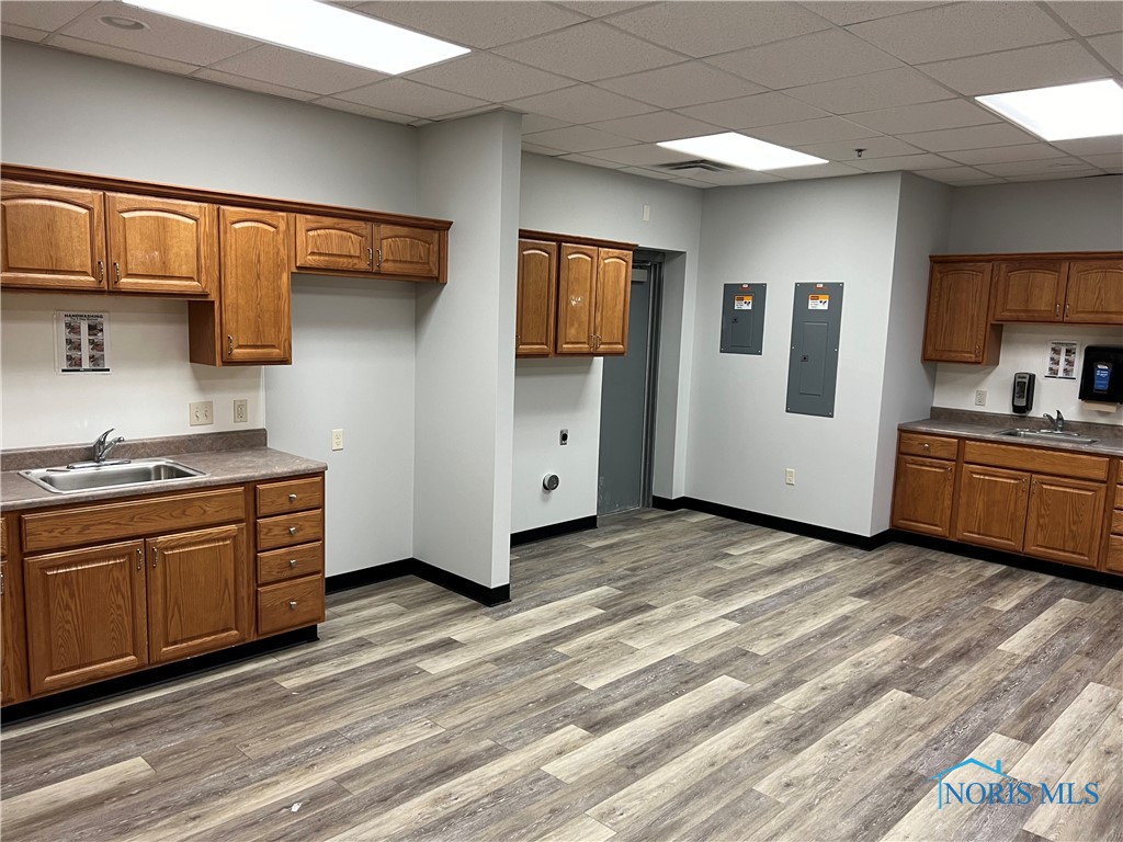 Findlay, Ohio 45840, United States, ,Residential,Active,37049