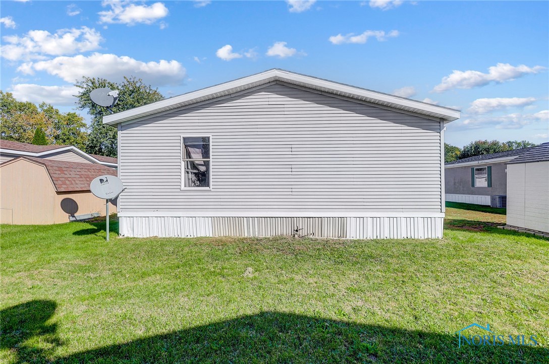 8144 Oakwood Drive, Findlay, Ohio image 9