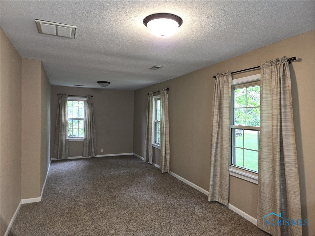 5928 Greenacre Road, Toledo, Ohio image 7
