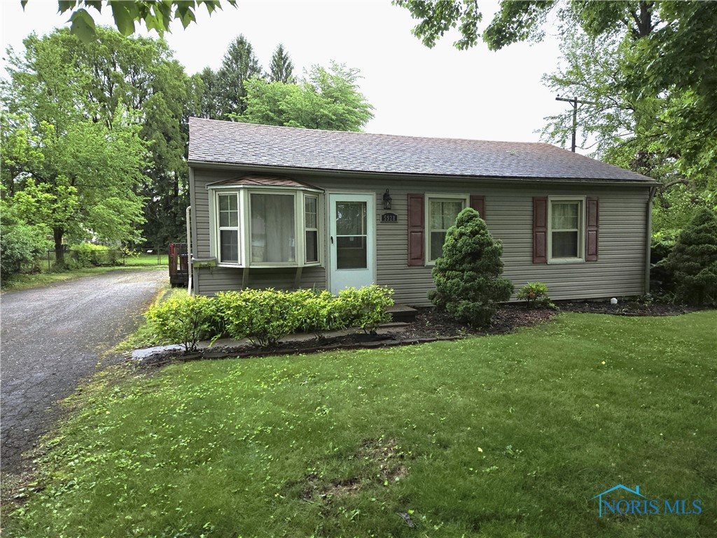 5928 Greenacre Road, Toledo, Ohio image 2