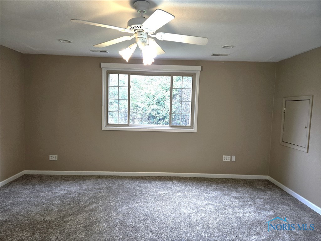 5928 Greenacre Road, Toledo, Ohio image 16