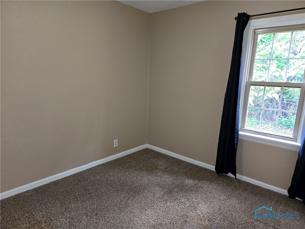 5928 Greenacre Road, Toledo, Ohio image 15