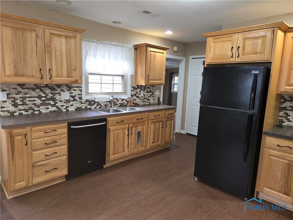 5928 Greenacre Road, Toledo, Ohio image 12
