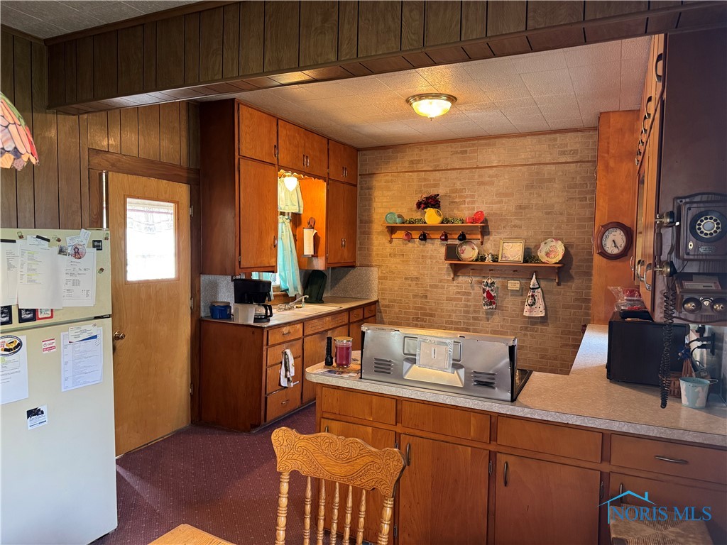 207 W High Street, Napoleon, Ohio image 5