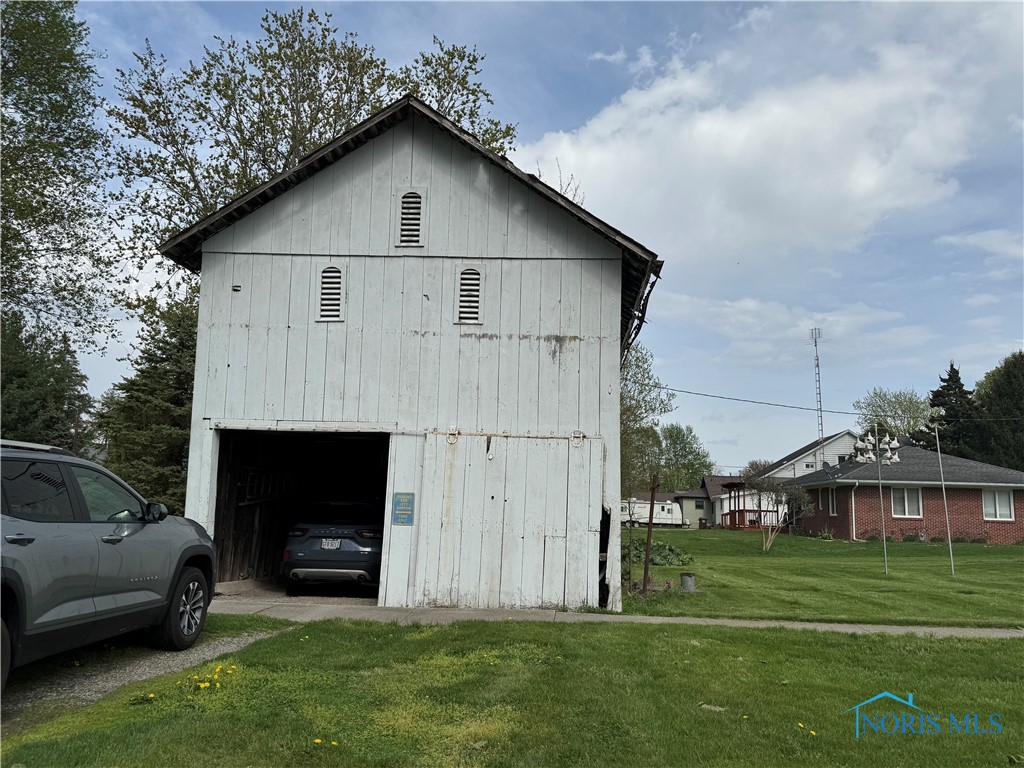 207 W High Street, Napoleon, Ohio image 25