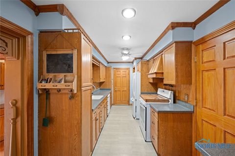 Tiny photo for 3221 Talmadge Road, Toledo, OH 43606 (MLS # 6136131)