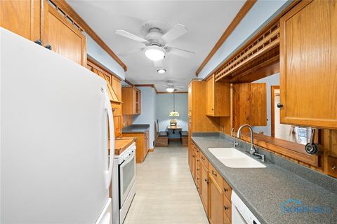Tiny photo for 3221 Talmadge Road, Toledo, OH 43606 (MLS # 6136131)