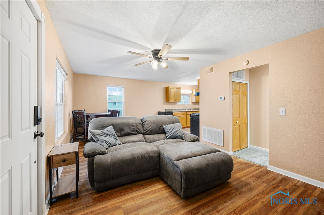 2151 Gallier Drive, Toledo, Ohio image 4