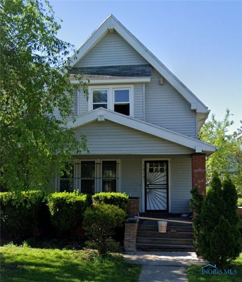 1013 Pinewood Avenue Toledo OH 43607