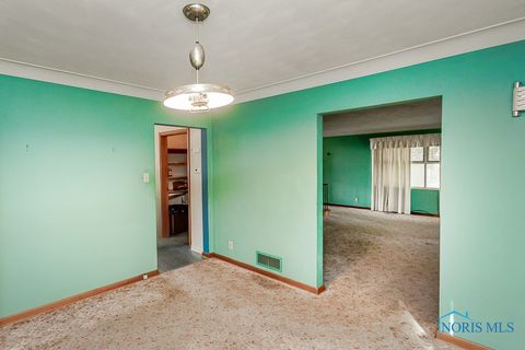 Tiny photo for 204 W 8th Street, Perrysburg, OH 43551 (MLS # 6136627)