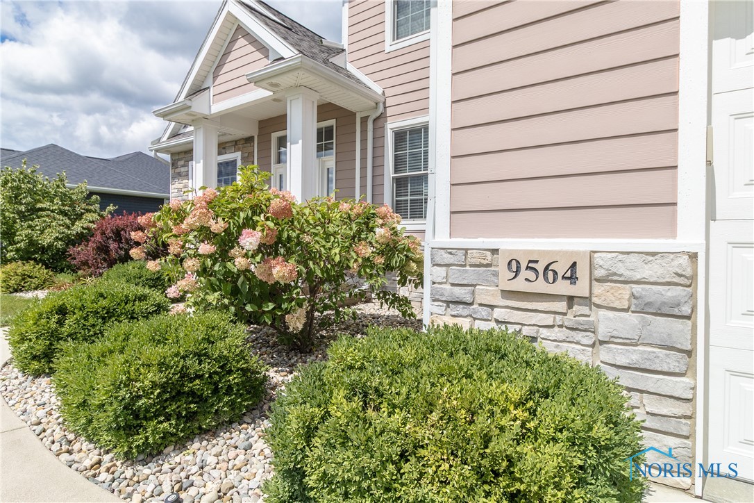 9564 Newbury Lane