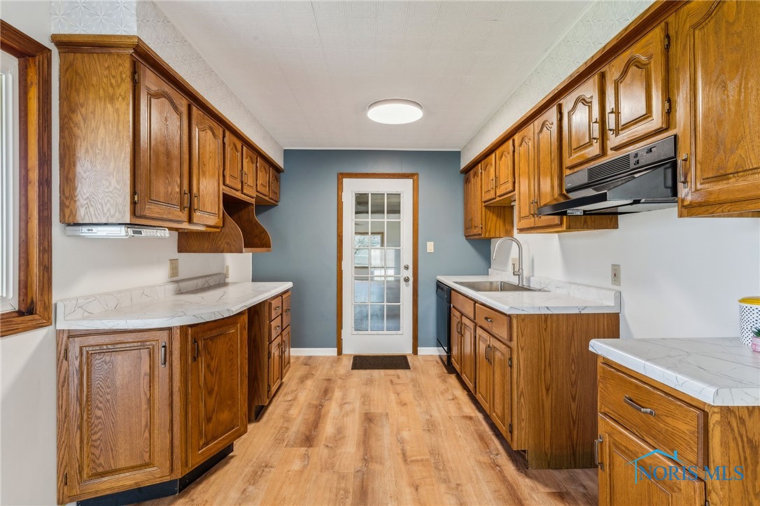 1314 Stoner Road, Fostoria, Ohio image 11