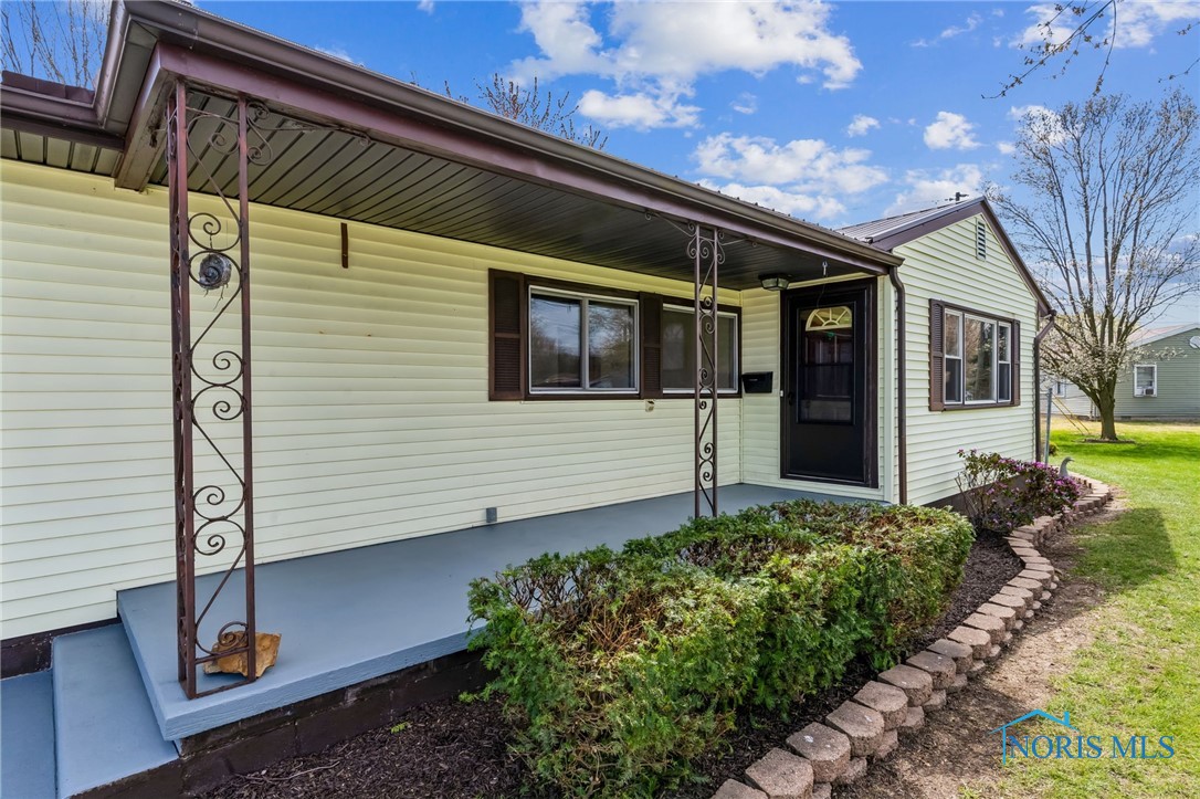 1314 Stoner Road, Fostoria, Ohio image 4