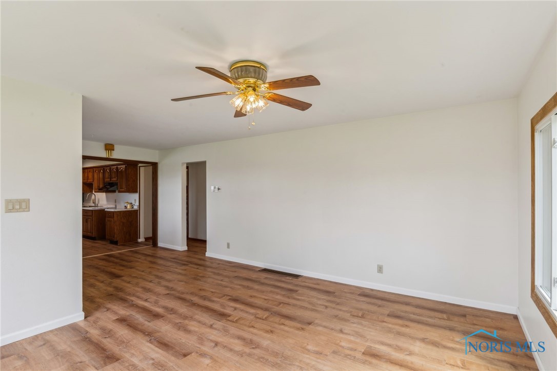 1314 Stoner Road, Fostoria, Ohio image 7