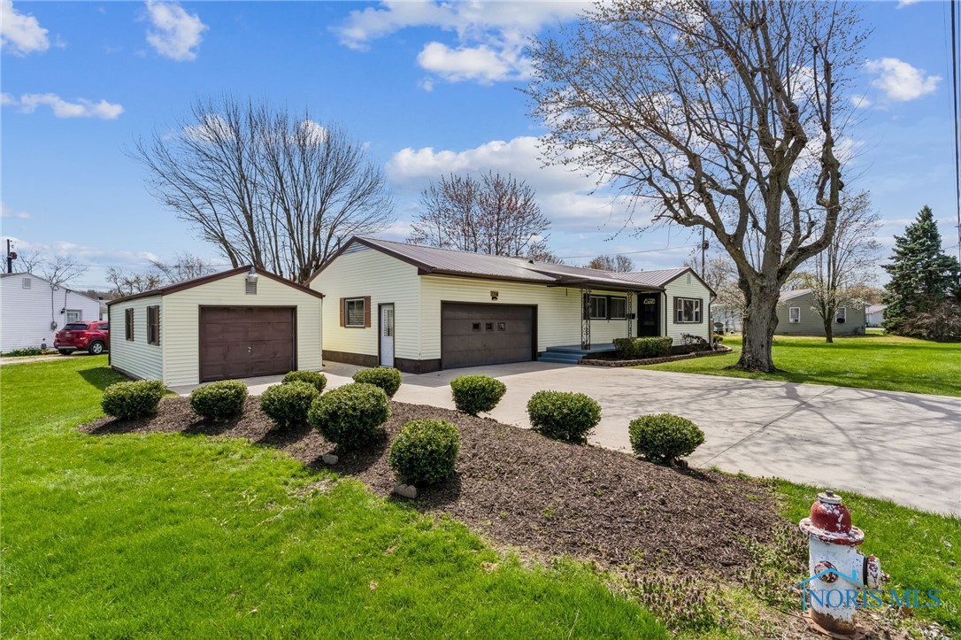 1314 Stoner Road, Fostoria, Ohio image 3