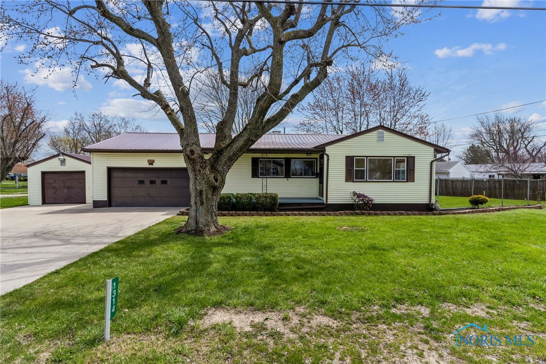 1314 Stoner Road, Fostoria, Ohio image 1