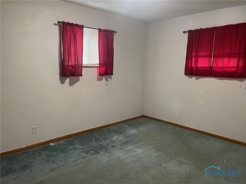Tiny photo for 5213 Fairgreen Drive, Toledo, OH 43613 (MLS # 6136827)