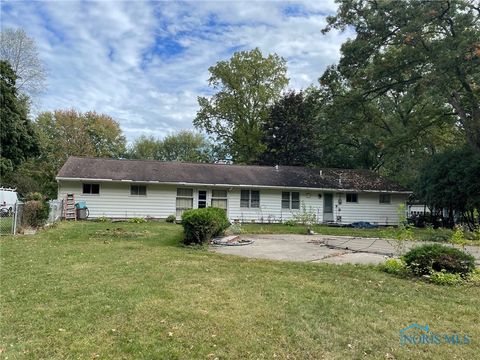 Tiny photo for 5213 Fairgreen Drive, Toledo, OH 43613 (MLS # 6136827)