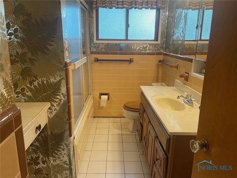Tiny photo for 5213 Fairgreen Drive, Toledo, OH 43613 (MLS # 6136827)
