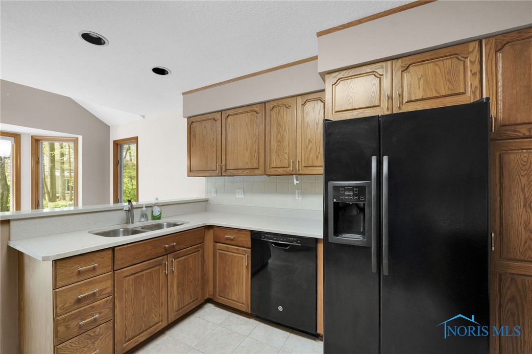4449 Weldwood Lane, Sylvania, Ohio image 15