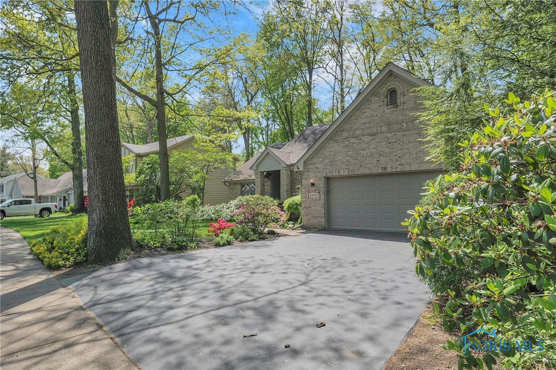 4449 Weldwood Lane, Sylvania, Ohio image 2
