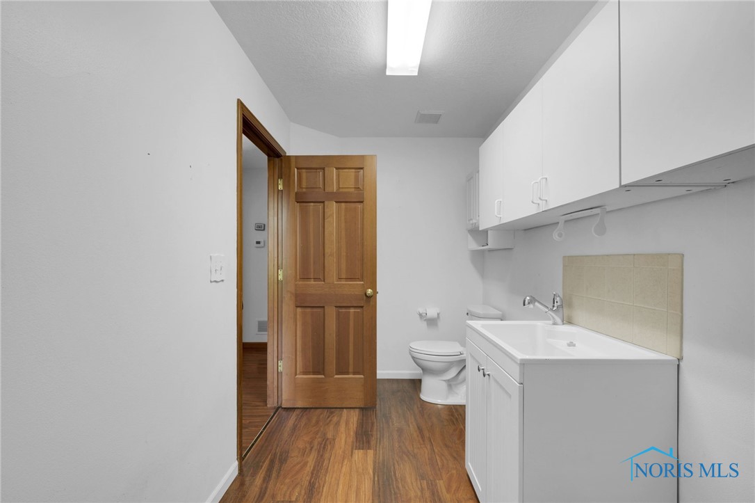 4449 Weldwood Lane, Sylvania, Ohio image 17