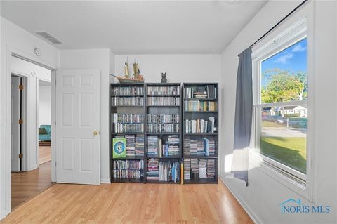 Tiny photo for 2809 Trimble Road, Toledo, OH 43613 (MLS # 6136816)