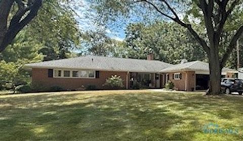 Photo of 571 Parklane Drive, Woodville, OH 43469 (MLS # 6136850)