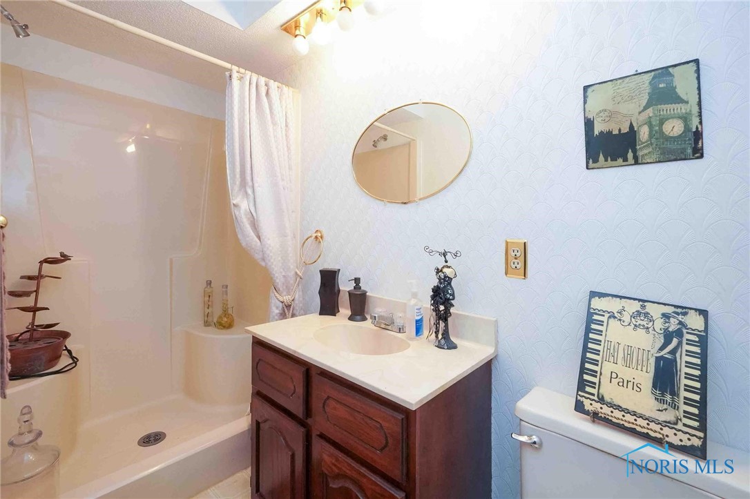 2401 Springmill Road, Findlay, Ohio image 38