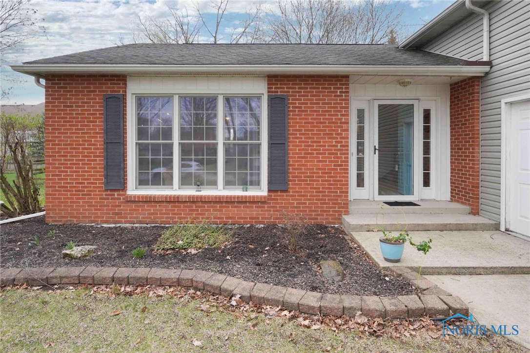 2401 Springmill Road, Findlay, Ohio image 2